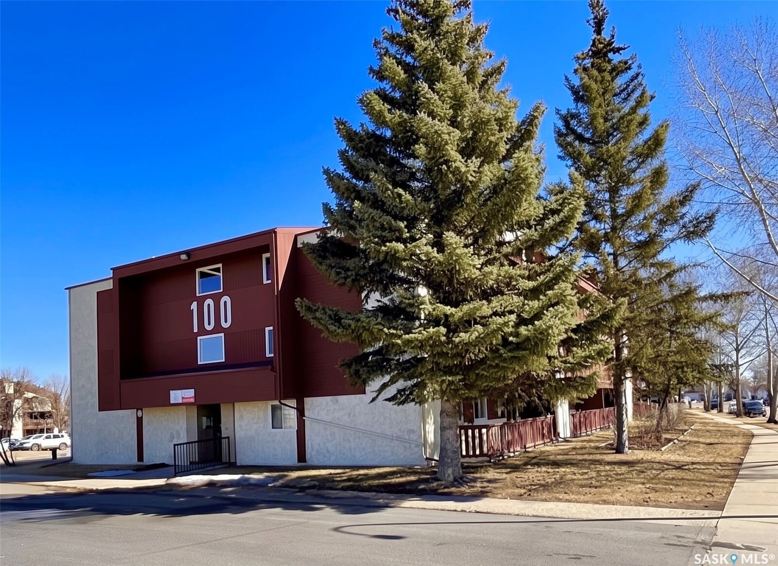 Property Photo:  1580 Olive Diefenbaker Drive 105  SK S6V 7M6 