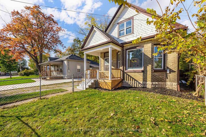 Property Photo:  864 Stedwell Street  ON N5Z 1L8 