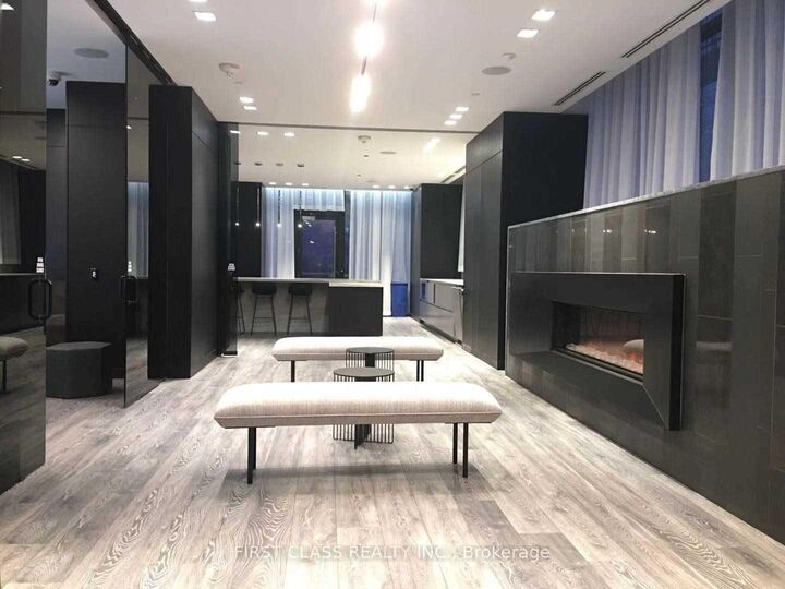Property Photo:  8 Eglinton Avenue E 4302  ON M4P 0C1 