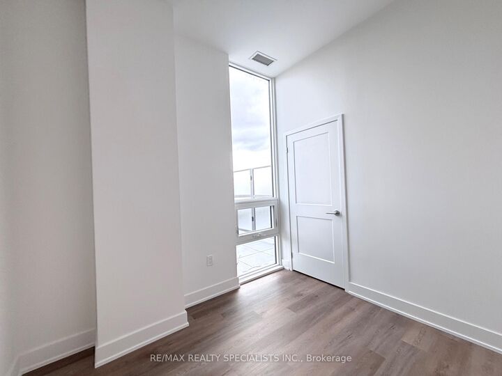 Property Photo:  115 Nipissing Road 313A  ON L9T 4Z9 