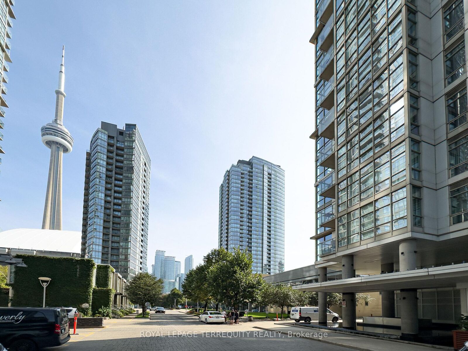 Photo de la propriété:  35 Mariner Terrace 4512  ON M5V 3V9 