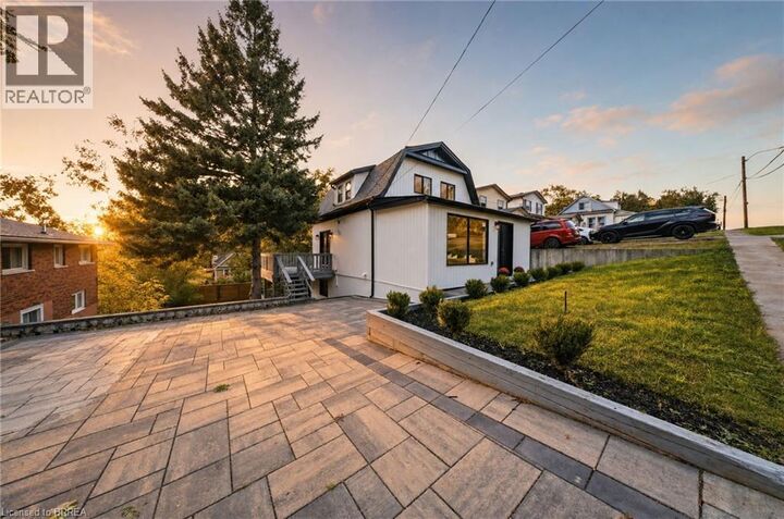 Property Photo:  23 Aberdeen Street  ON N3W 1C8 