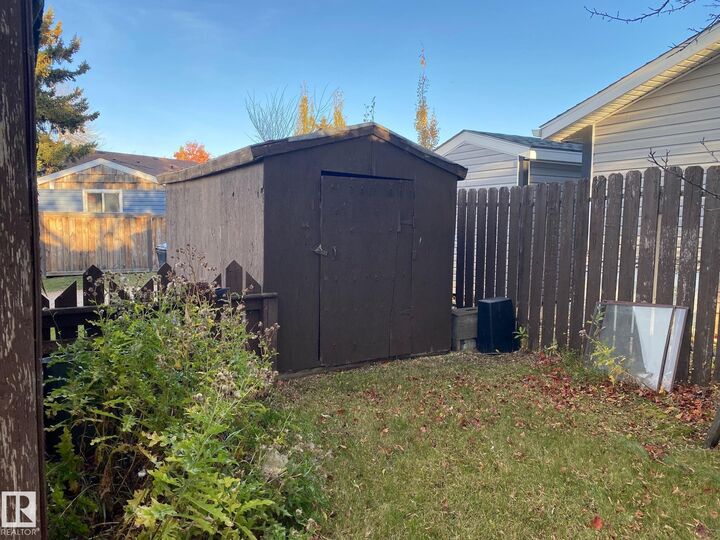 Property Photo:  4103 73 Street  AB T4V 3L7 