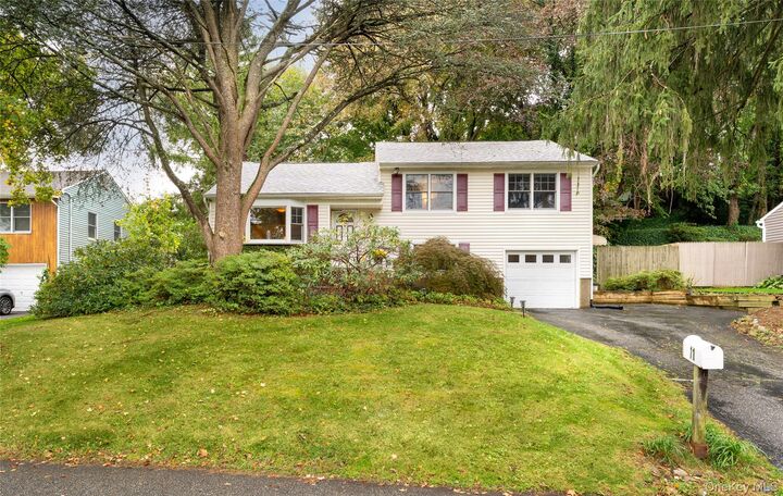 Property Photo:  11 Longford Street  NY 11743 