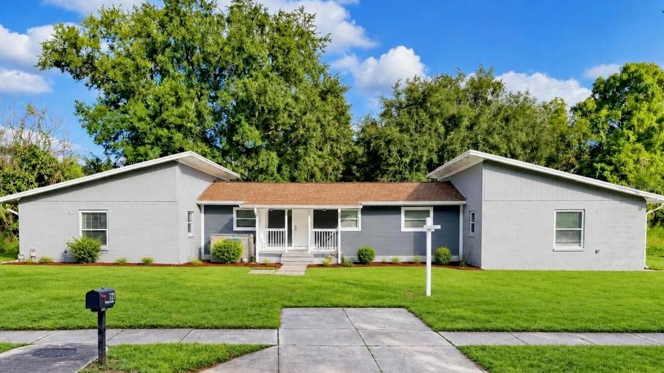 Property Photo:  721 Foster Avenue  FL 34787 