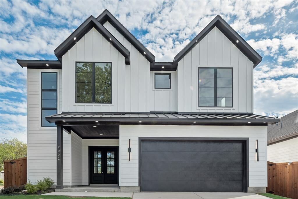 Property Photo:  2002 Alaska Avenue  TX 75216 
