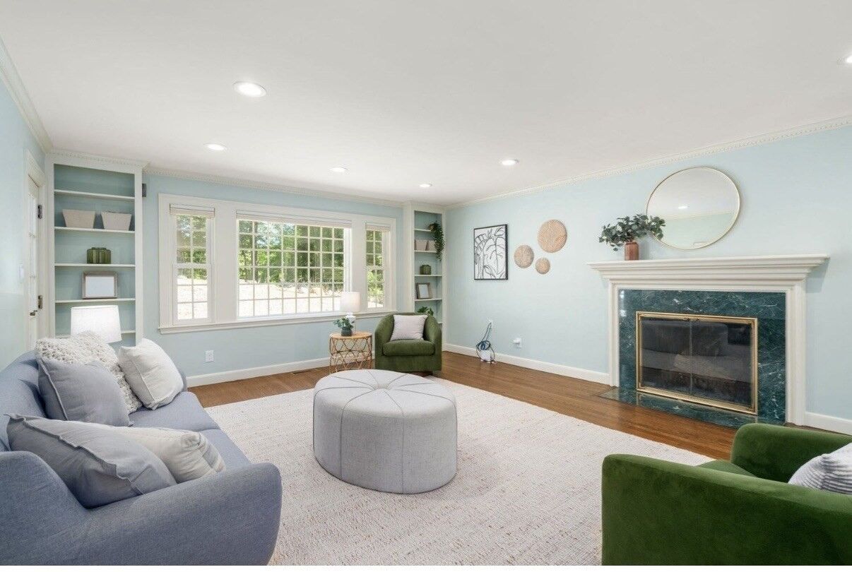 Property Photo: 118 Newton St 118 MA 02493