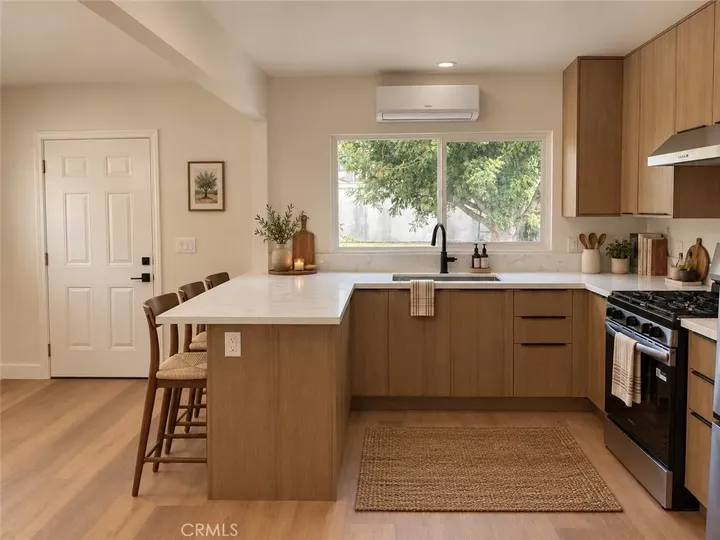 Property Photo:  208 La France  CA 91801 