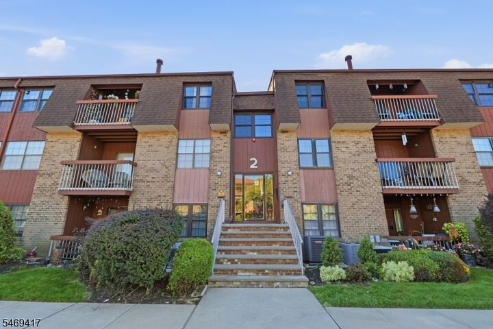 Property Photo:  23 Powderhorn Ct 23  NJ 07095 