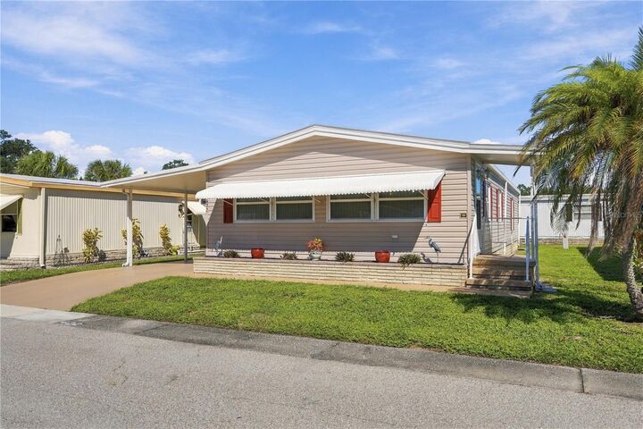 Property Photo: 5619 Bayshore Road 422 FL 34221