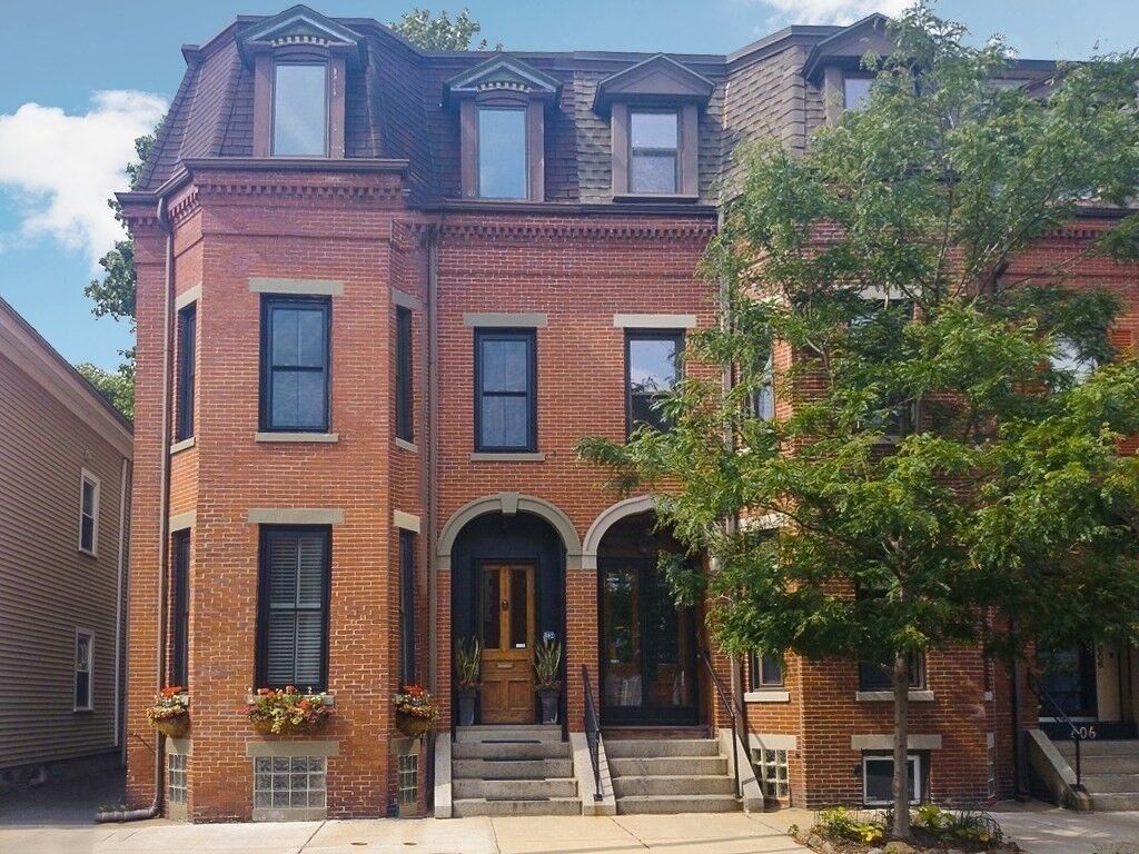 Property Photo:  602 E 7th St 1  MA 02127 