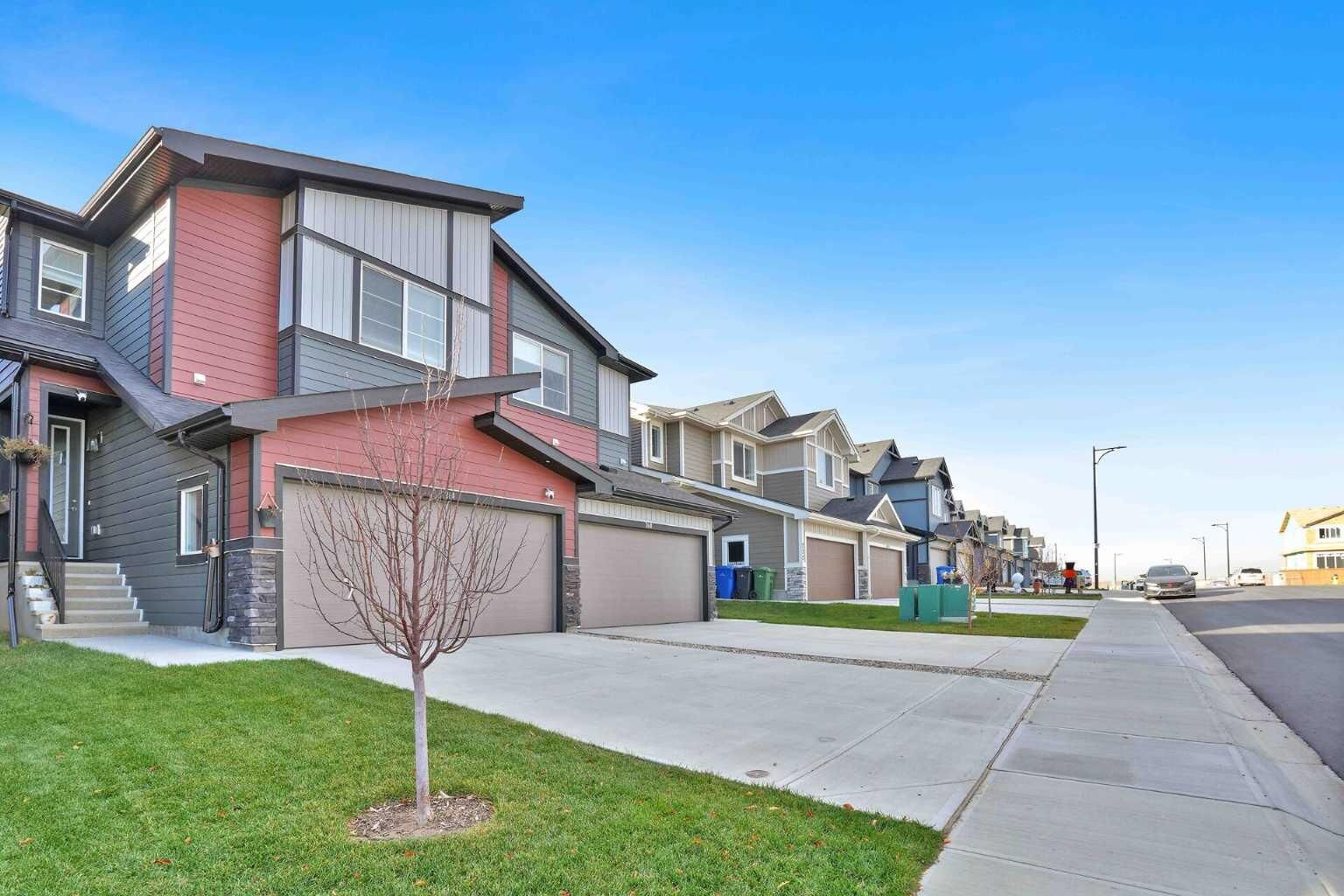 Property Photo:  268 Waterford Way  AB T1X 2Z9 
