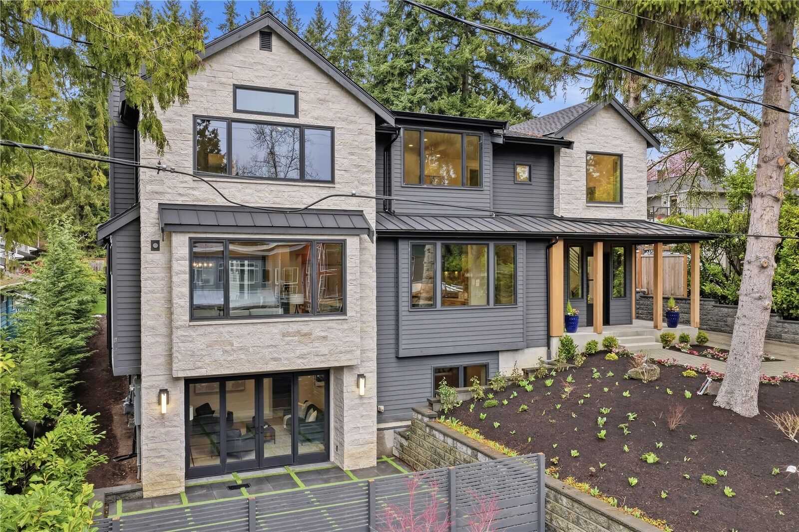 Property Photo:  10710 SE 16th Street  WA 98004 