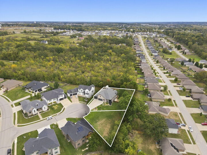Property Photo:  200 N Blarney Court  MO 65714 