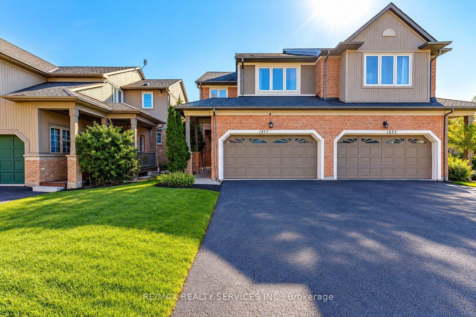 Property Photo: 1857 Stevington Crescent ON L5N 7S5