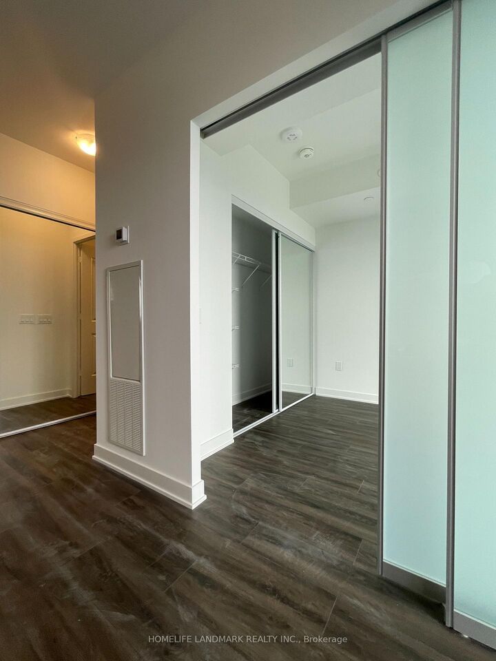 Property Photo:  100 Dalhousie Street 4806  ON M5B 0C7 