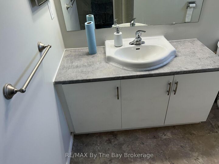 Property Photo:  326 Christine Drive  ON L4R 5A4 