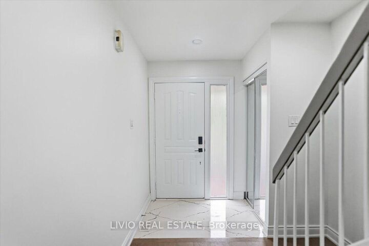Property Photo:  4002 Brandon Gate Drive  ON L4T 3N4 