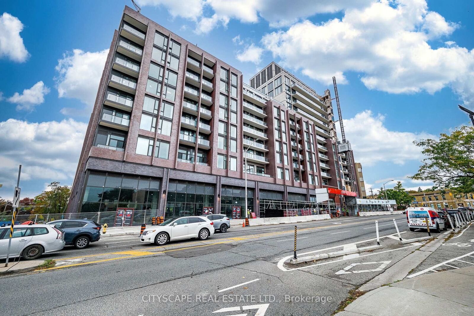 Property Photo:  2450 Bloor Street W 316  ON M6S 0A9 