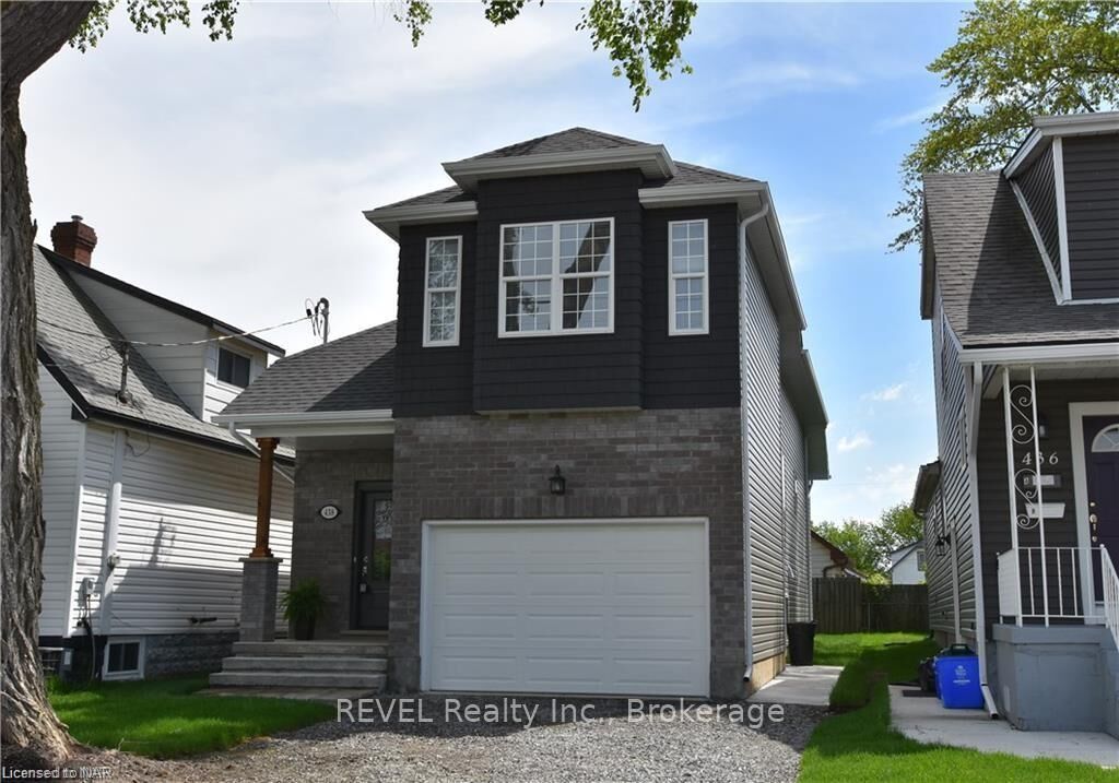 Property Photo:  438 McAlpine Avenue N  ON L3B 1T3 