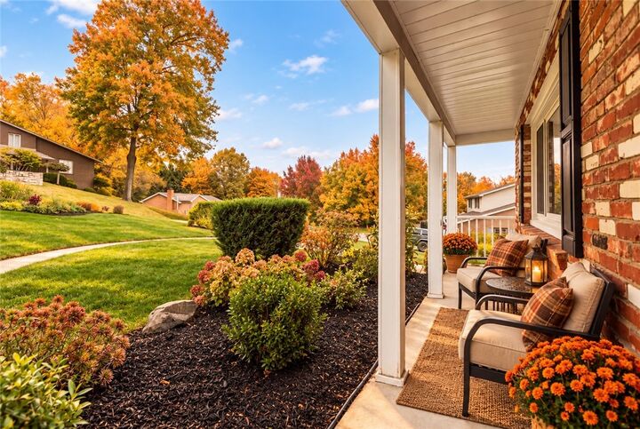 Property Photo: 111 Lampliter Ln PA 15317