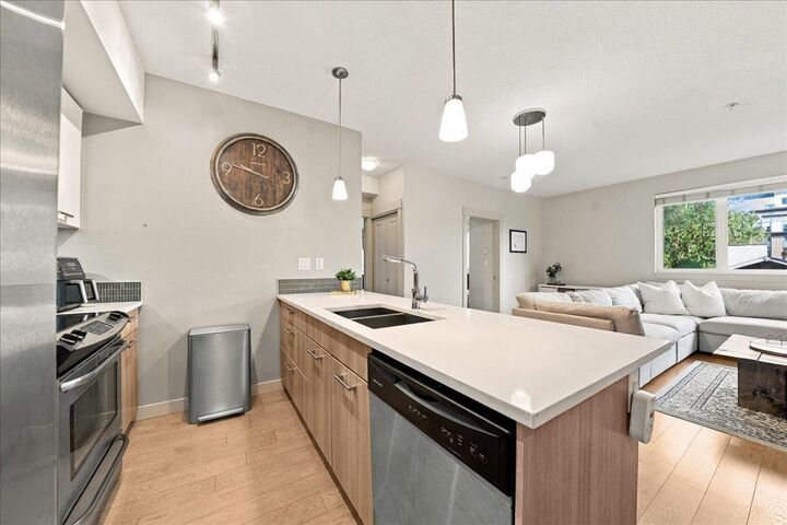 Property Photo:  2214 Kelly Avenue 205  BC V3C 0E5 