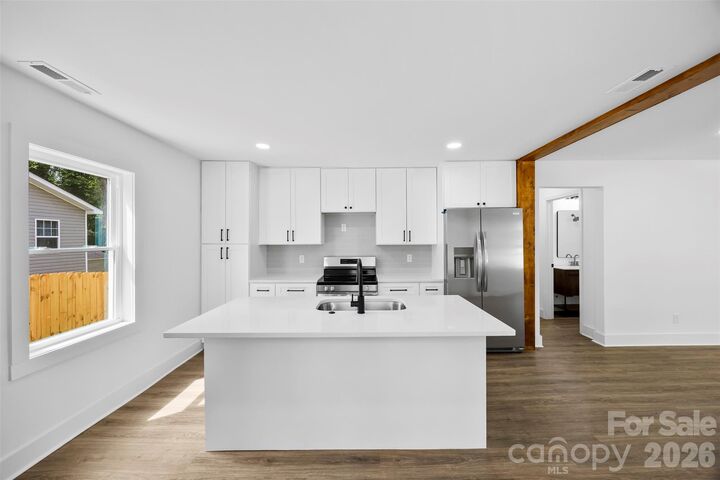 Property Photo: 2942 Reid Avenue NC 28208