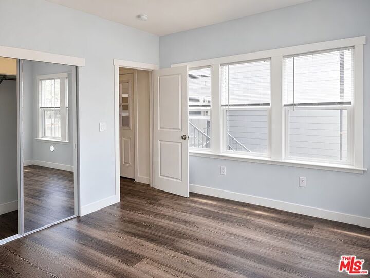 Property Photo:  831 S Catalina St, Unit 1/2  CA 90005 