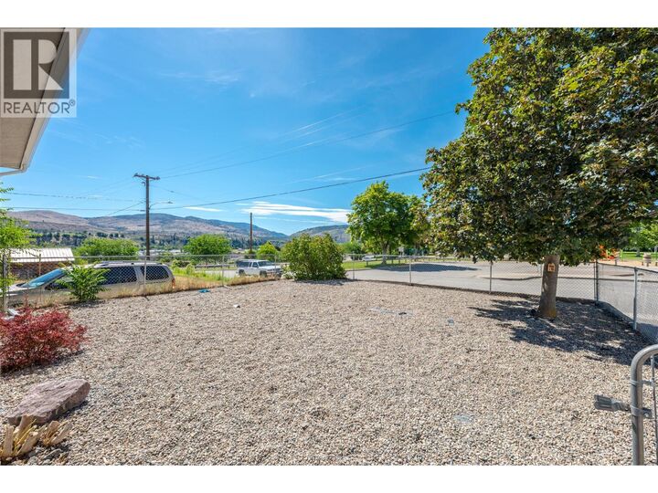 Property Photo:  724 School Avenue  BC V0H 1T0 