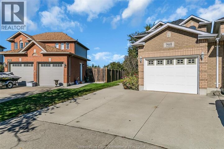 Property Photo:  948 Lemonwood  ON N9G 2R6 