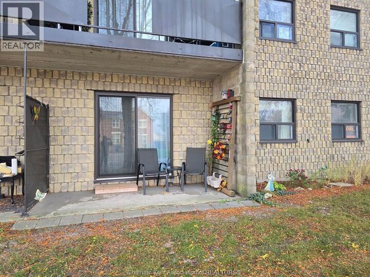 Property Photo:  108-140 Park Avenue  ON N7M 3V6 