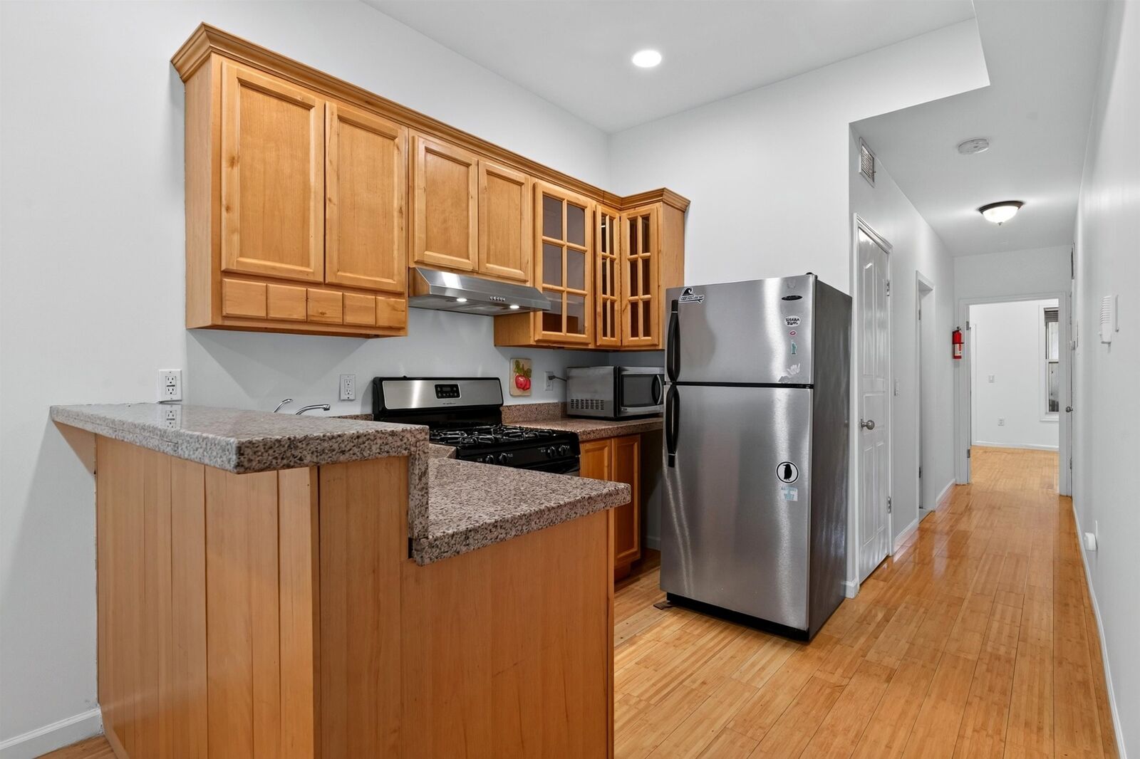 Property Photo:  209 Webster Ave 1L  NJ 07307 