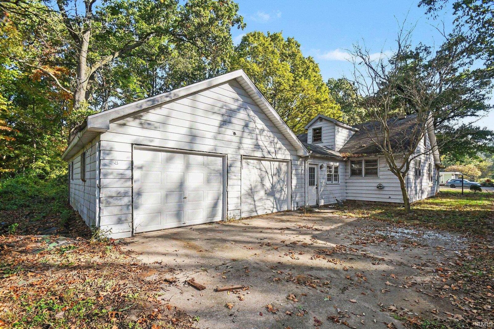 Property Photo: 53853 County Road 7 IN 46514-3043