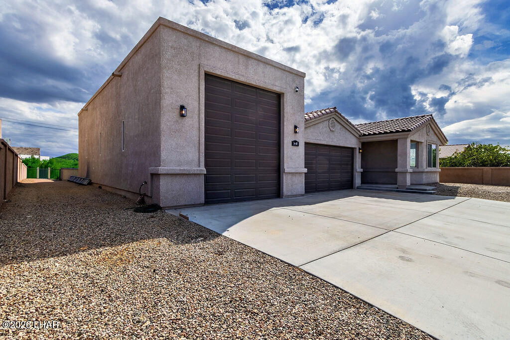 Property Photo: 1640 Palomino Ln AZ 86406