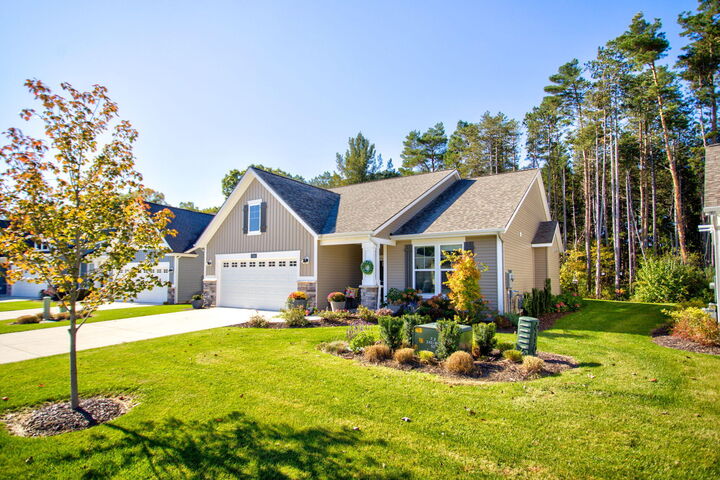 Property Photo: 17401 Baltrusol Drive MI 49456