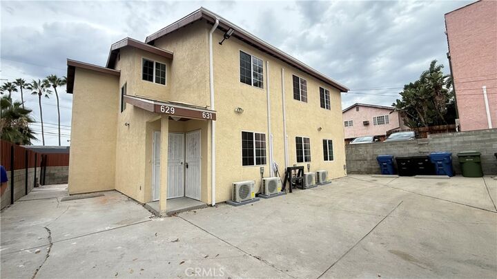 Property Photo:  633 Imogen  CA 90026 