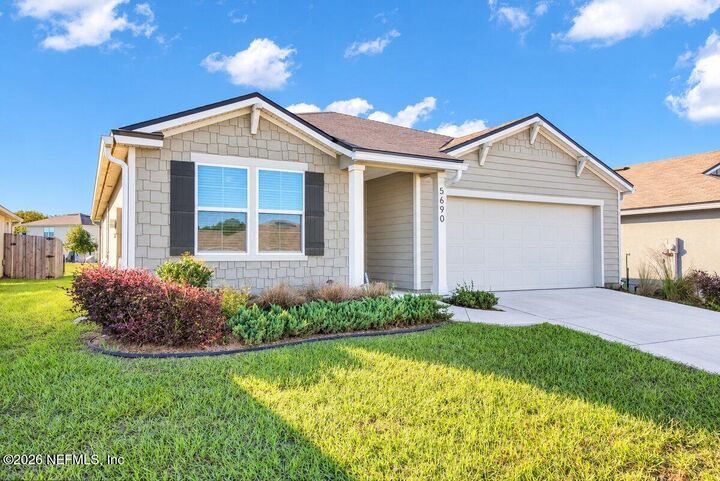 Property Photo:  5690 Hollow Birch Drive  FL 32219 