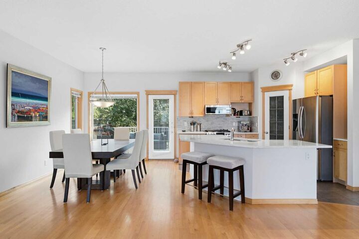 Property Photo:  54 Rockyledge Rise NW  AB T3G 5P8 