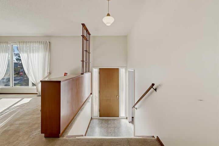Property Photo:  210 2 Avenue SE  AB T1V 1G6 