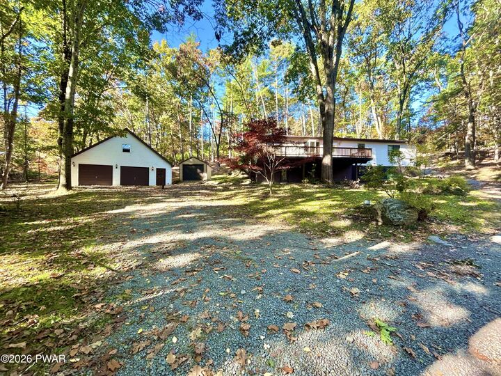 Property Photo:  225 Bee Hollow Road  PA 18458 