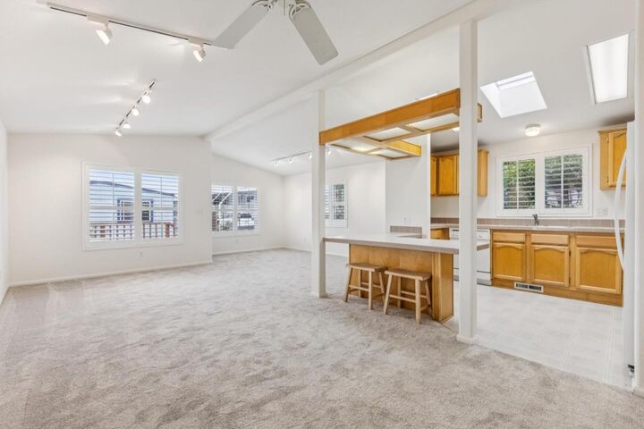 Property Photo:  6 Sunset Terrace 6  CA 94019 