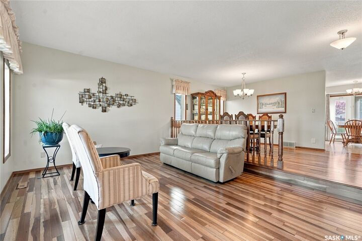 Property Photo: 518 Bronson Crescent SK S7J 5E3