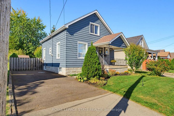 Property Photo:  206 Craigroyston Road  ON L8K 3K3 