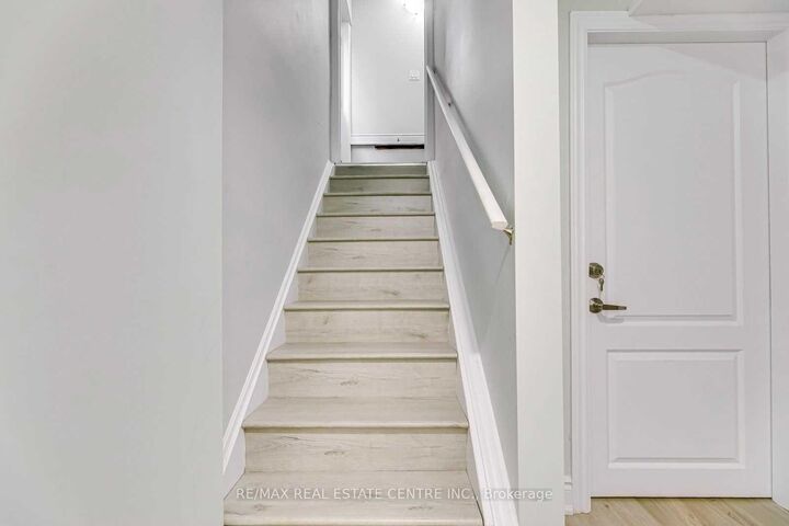Property Photo:  3560 Stonecutter Crescent S Bsmt  ON L5M 7N6 