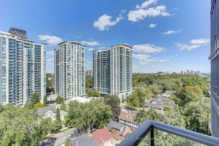 Property Photo:  28 Avondale Avenue 1101  ON M2N 0K2 