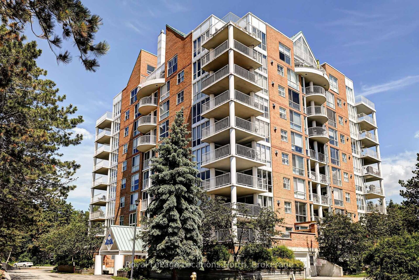 Property Photo:  24 Ramblings Way 706  ON L9Y 5C6 