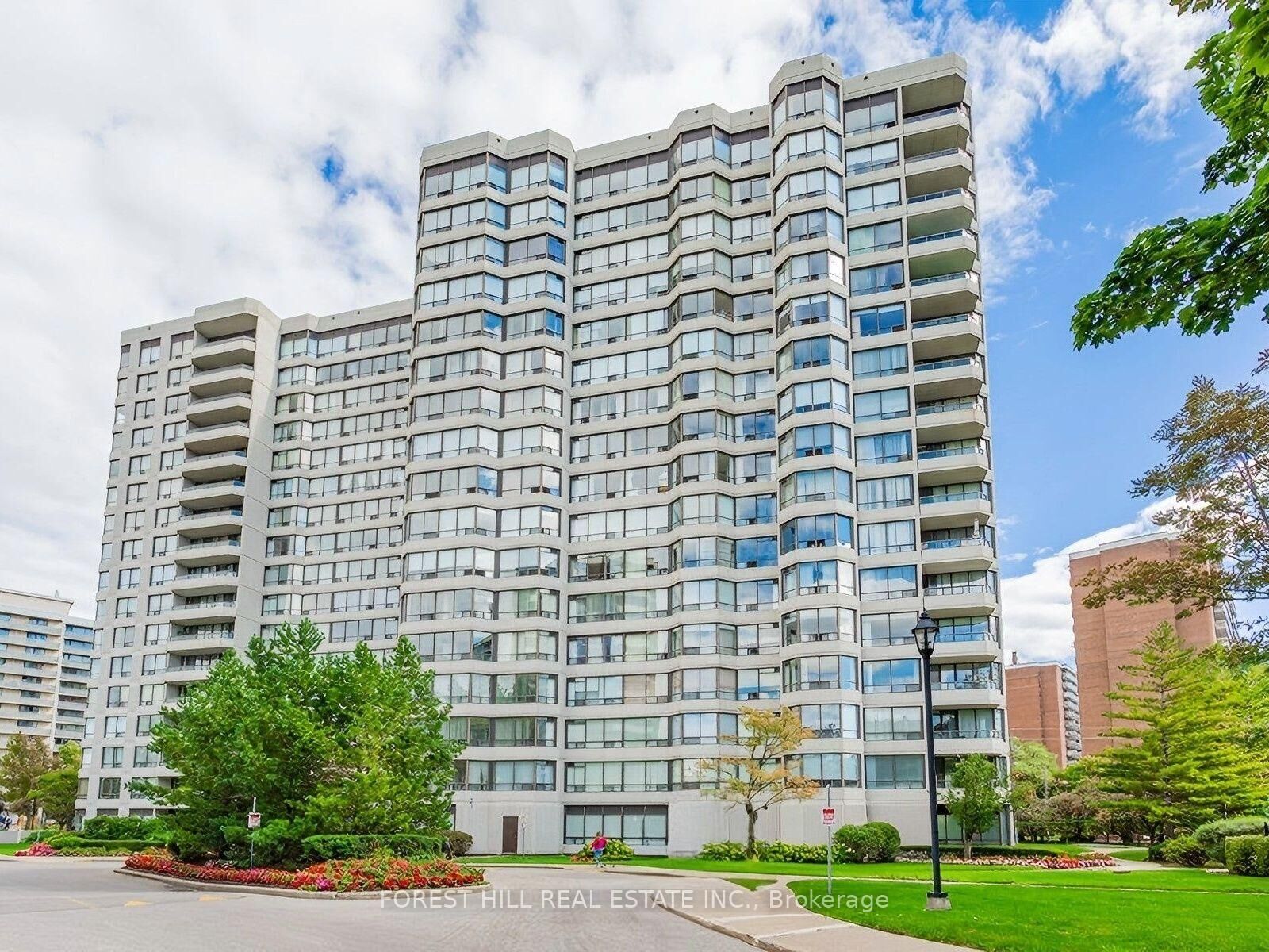 Property Photo:  1101 Steeles Avenue W 907  ON M2R 3W5 