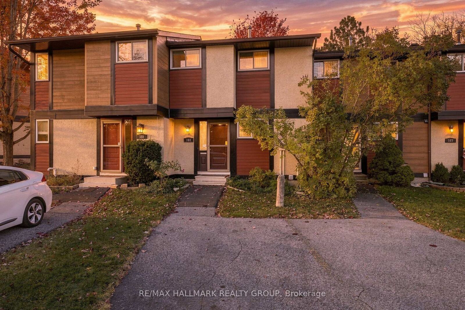 MLS#X14108524: 163 McClintock Way, Kanata, ON K2L 2A5