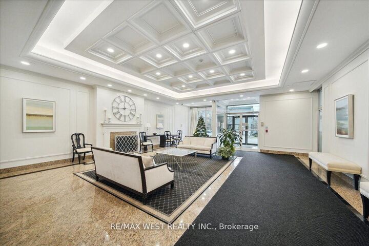 Property Photo:  1 Hycrest Avenue 203  ON M2N 6V8 