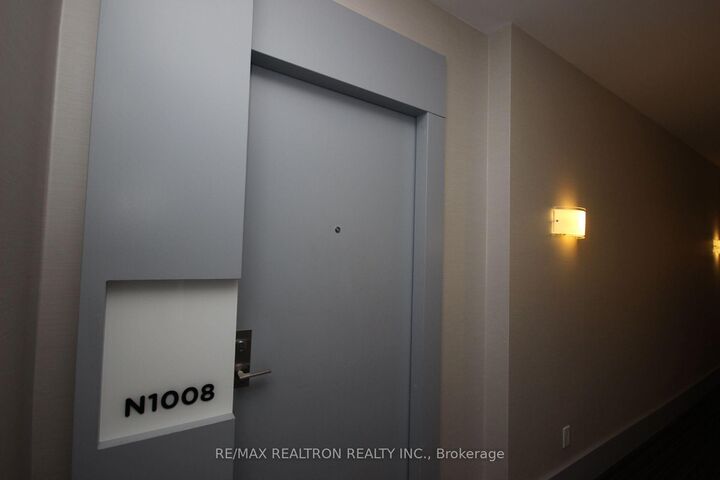 Property Photo:  455 Front Street E N1008  ON M5A 0G2 